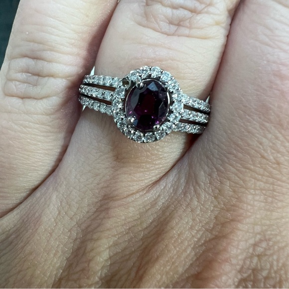14k White Gold Diamond & Ruby Ring - Picture 5 of 8